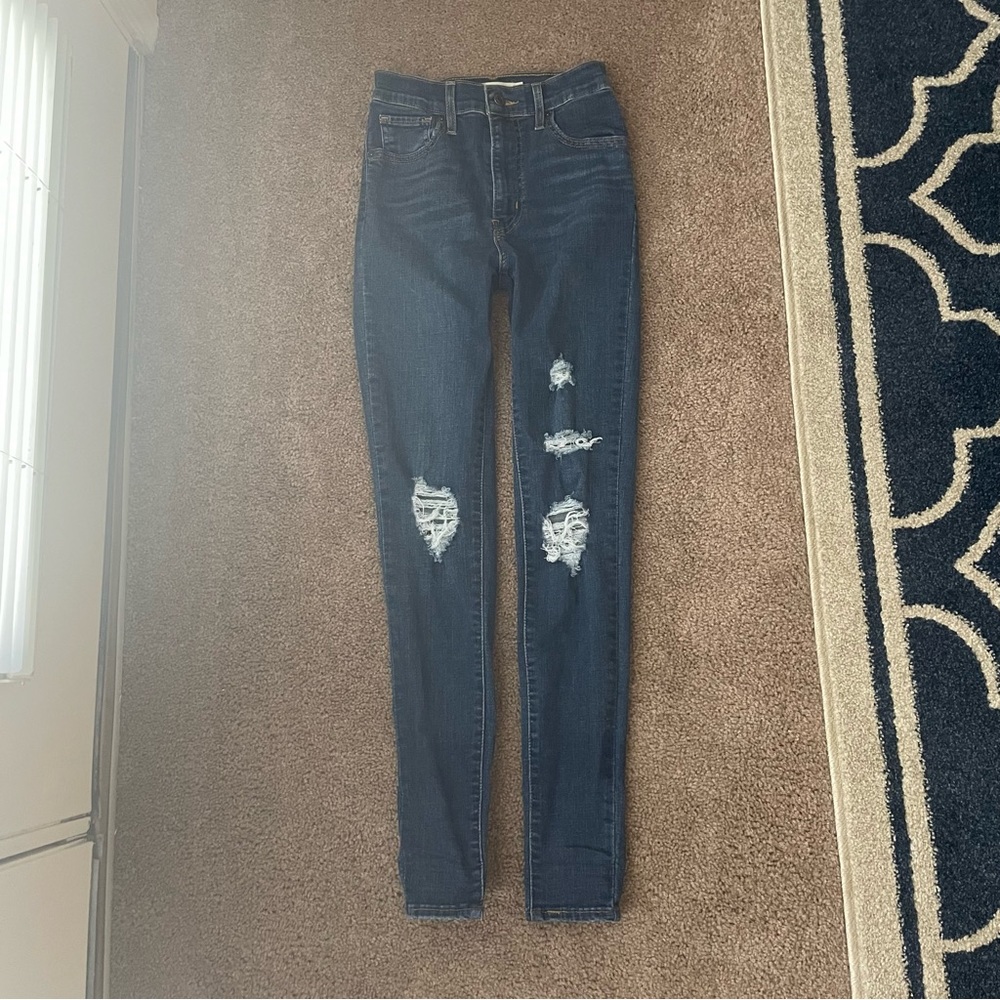 Levi's Ripped Skinny Jeans - Picture 2 of 6